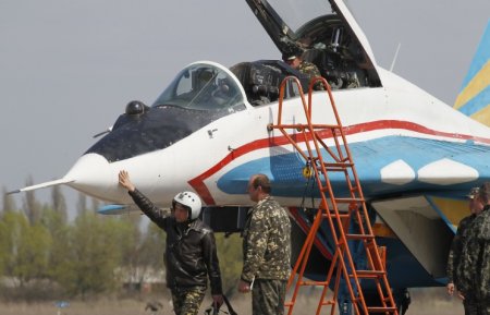 Военным летчикам дали 17 миллионов на ремонты Военным летчикам дали 17 миллионов на ремонты