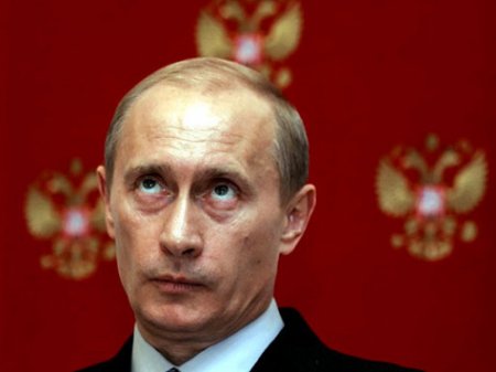 Перед лицом экономического кризиса Кремль делает вид, что ничего не происходит 