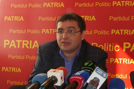 Лидер пророссийской партии Молдовы сбежал в Россию
