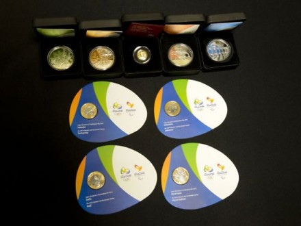 К Олимпийским играм - 2016 Бразилия выпустила памятные монеты. Фото