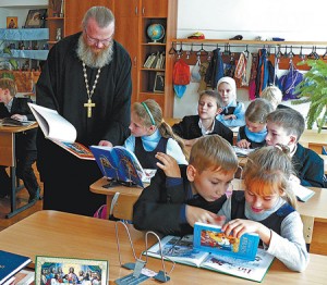 ПГМ: В школах ЛНР вводят новый предмет — «Православие»
