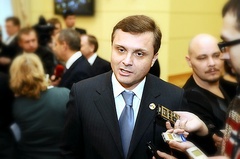 Экс-глава администрации Януковича Левочкин заявляет, что поддерживал Евромайдан