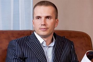 "Оплот" взял под охрану стройки Януковича в Донецке "Оплот" взял под охрану стройки Януковича в Донецке