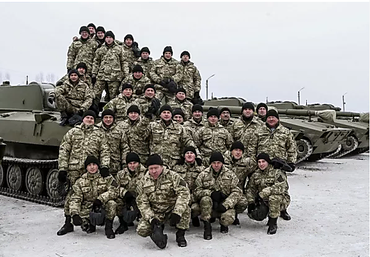 Порошенко передал украинским военным в зону АТО около 100 единиц военной техники (фото)