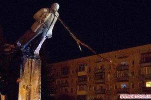 За год в Украине снесли 504 памятника Ленину