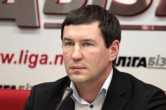 Судьи "спасаются" от люстрации с помощью титушек - правозащитники Судьи "спасаются" от люстрации с помощью титушек - правозащитники