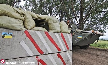 Боевики 7 раз обстреляли силы АТО, трижды - аэропорт Донецк
