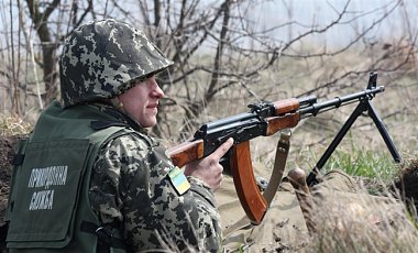 ГПСУ: Гражданин Украины вез из Крыма ножи и сигнальные патроны