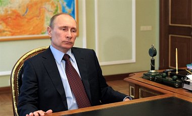 Путин поручил ученым РФ за три года переписать историю Крыма