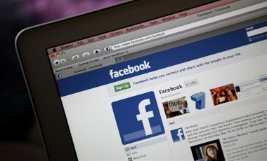 В Facebook новый вирус якобы распространяет частное видео