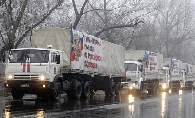 В Украину прорвались шесть грузовиков с белыми флагами из России
