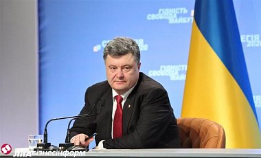 Порошенко обсудил с Меркель макрофинансовую помощь Украине