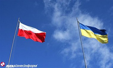 Польша может эвакуировать с Донбасса около ста этнических поляков