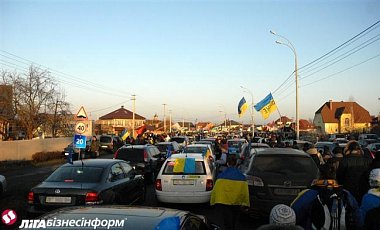 Объявлено о подозрении гаишнику за преследования Автомайдана