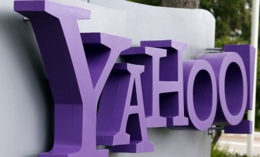 Компания Yahoo может создать конкурента Apple Watch