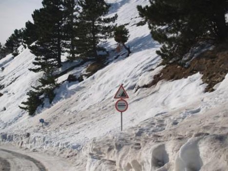 ГосЧС предупреждает об угрозе схода лавин на высокогорье в Закарпатской и Ивано-Франковской областях