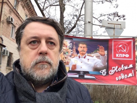 Жителей Севастополя с Новым годом поздравляет Сталин