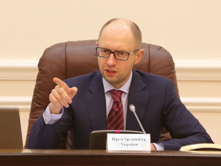 А.Яценюк заявляет, что удалось преодолеть коррупцию на макроуровне
