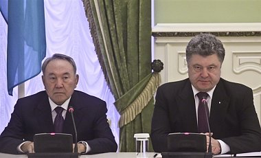 В Казахстане готовы к переговорам Путина и Порошенко