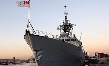 Канада из-за войны в Донбассе направила фрегат в Средиземное море