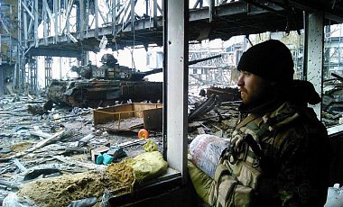 Часть террористов отошли от Донецкого аэропорта - ИС