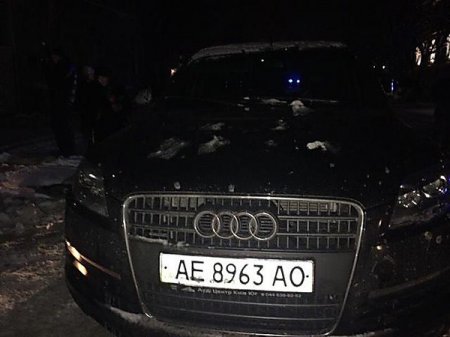 Начальник следственного управления Днепропетровской облпрокуратуры задержан пьяным с $20 тысячами на Audi Q7 с «левыми» номерами