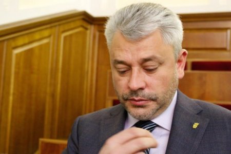 Священник освятил "от духа коммунистической, нечистой силы" зал заседаний Рады Священник освятил "от духа коммунистической, нечистой силы" зал заседаний Рады
