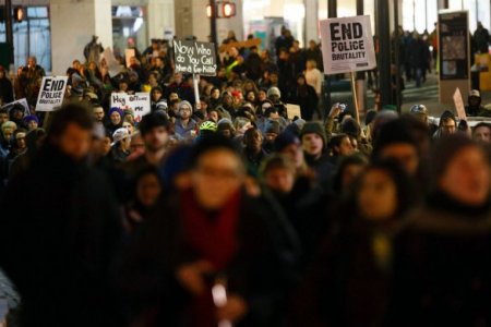 В США протестуют против оправдания полицейского, убившего чернокожего