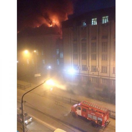 В Махачкале загорелось здание ФСБ