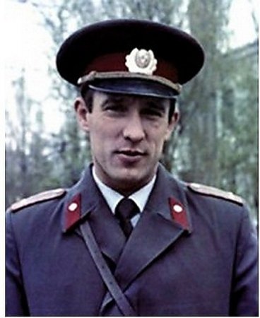 Дети пособника террористов, «народного мэра» Стаханова гуляют по столичным барам и ездят на шикарных иномарках Дети пособника террористов, «народного мэра» Стаханова гуляют по столичным барам и ездят на шикарных иномарках