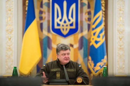 Порошенко: Мы защищаем не только Донбасс, но и каждый уголок нашей земли