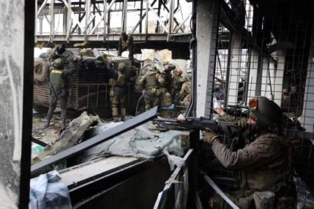 В аэропорту Донецка продолжаются ожесточенные бои