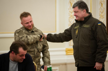 СБУ и МВД заявляют, что предоставление гражданства белорусскому бойцу "Азова" было законным