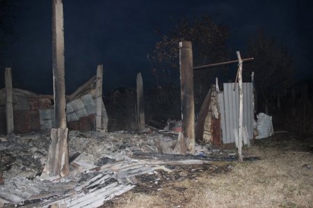 В Чечне сжигают дома родственников вошедших в Грозный муджахидов