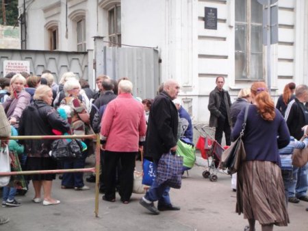В Киеве разрешили селить беженцев в нежилые помещения