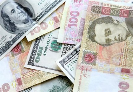 Курс доллара в обменниках вырос до 15,85 - 16,33 гривен, курс евро - до 19,50 - 20,20 гривен