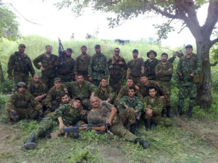Чеченские контрактники не хотят воевать в Донбассе под флагами РФ и бегут домой