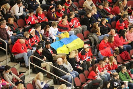 На матче NHL почтили память бойца батальона «Донбасс»