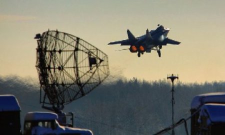 Коморовский назвал создание собственных систем ПВО и ПРО приоритетным заданием для Польши