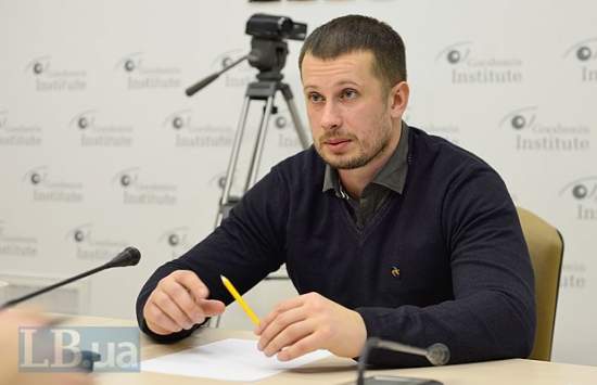 Андрей Билецкий: "Половина "Азова" говорит на русском языке. Но они умирают и убивают за Украину"