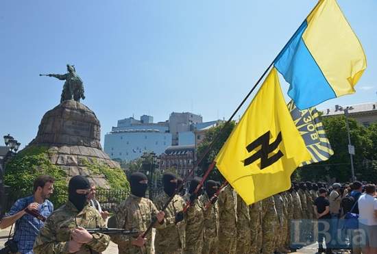 Андрей Билецкий: "Половина "Азова" говорит на русском языке. Но они умирают и убивают за Украину"