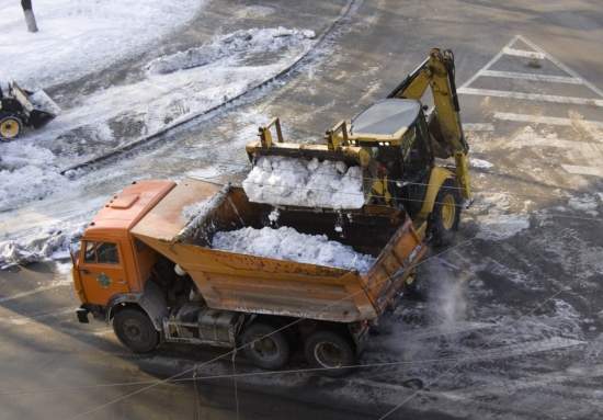 "Укравтодор" для уборки снега приготовил 800 единиц техники и 950 работников