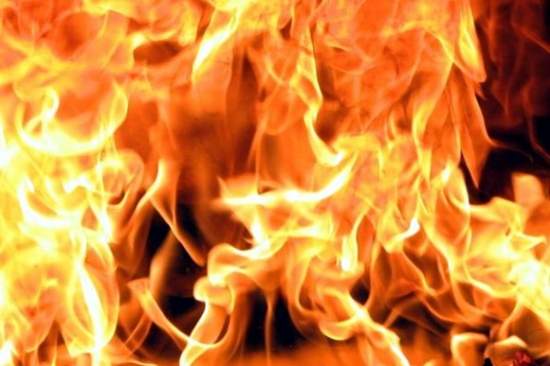В Харьковской обл. горел частный дом; три человека погибли