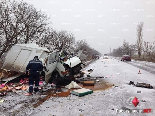 Под Коблево столкнулись рейсовый автобус и грузовик – погибло два человека