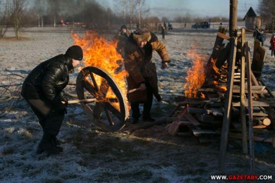 «Каляды» под Минском отметили традиционными обрядами
