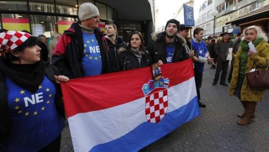 Сегодня в Хорватии пройдет первый тур президентских выборов