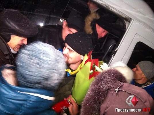 «Бывало по-разному», - освобожденные из плена боевиков николаевские нацгвардейцы вернулись домой