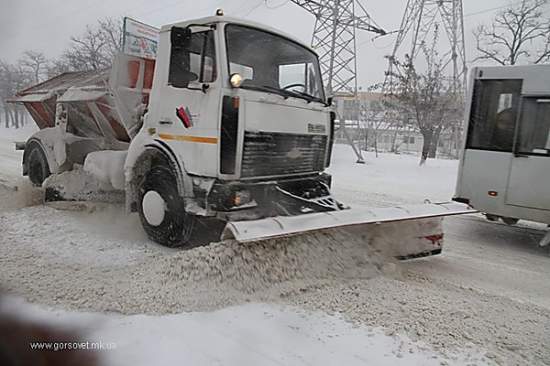 В мэрии рассказали, как снегоочистительная техника работает на улицах Николаева