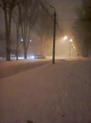 Снегопады накрыли Украину: эвакуация людей, заторы на трассах, закрытые порты (Видео)