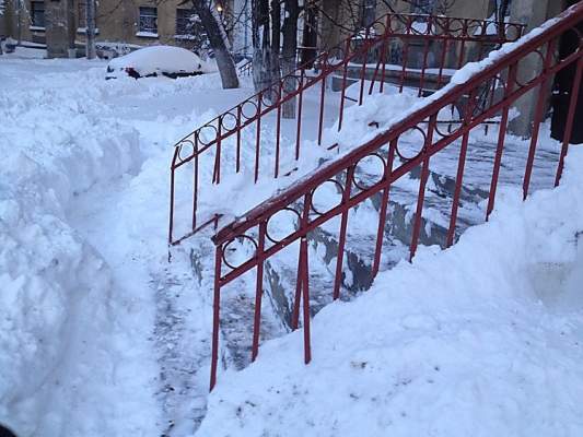 Николаевские коммунальщики божатся, что убирают снег на дорогах и во дворах